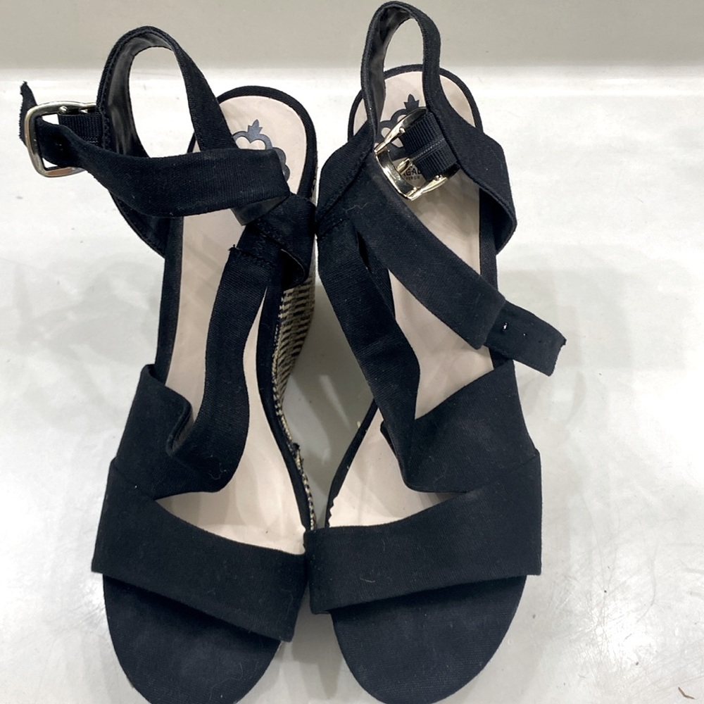 Fergalicious platform espadrilles women’s size 8